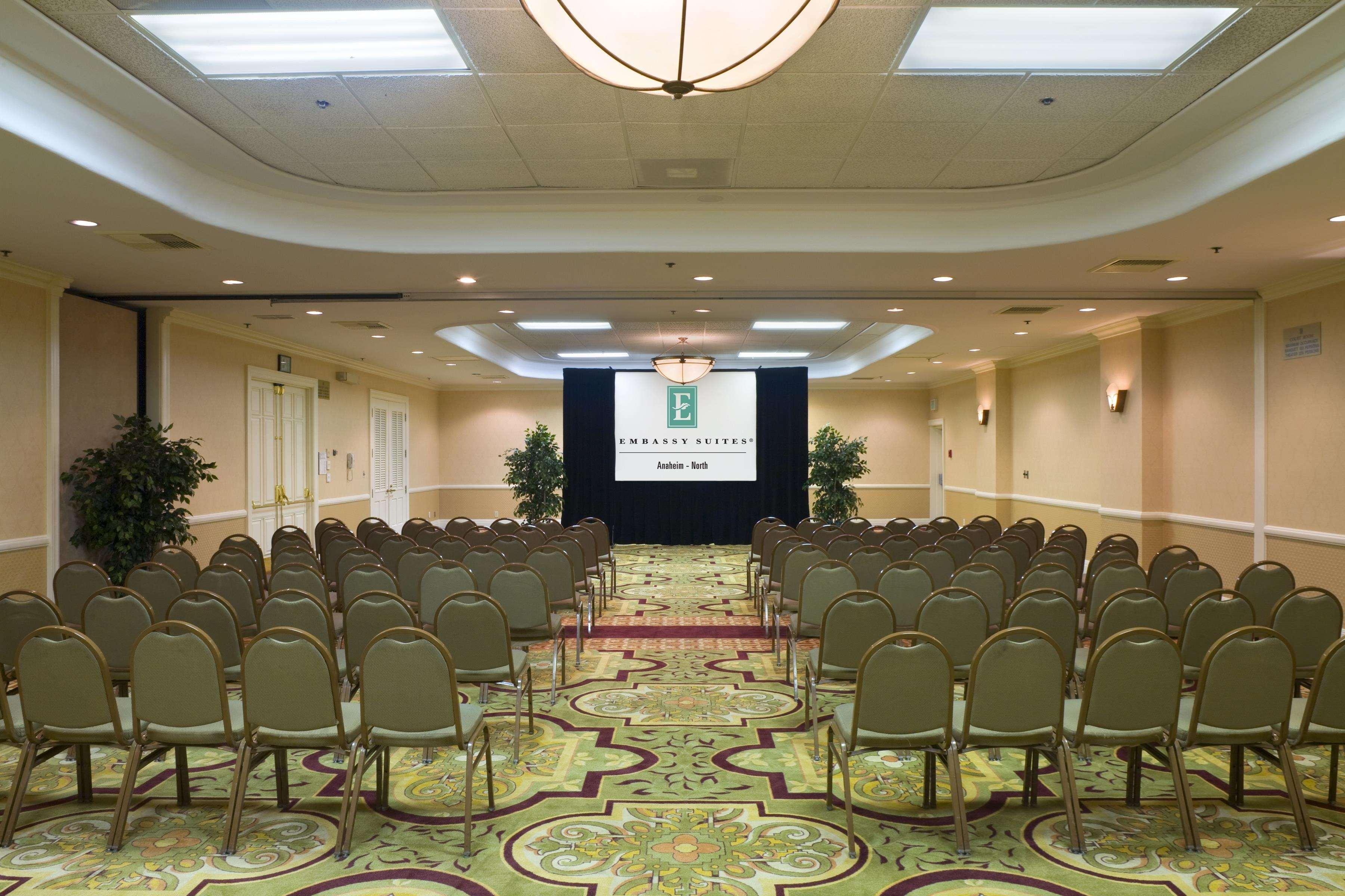 Embassy Suites By Hilton Anaheim North מראה חיצוני תמונה